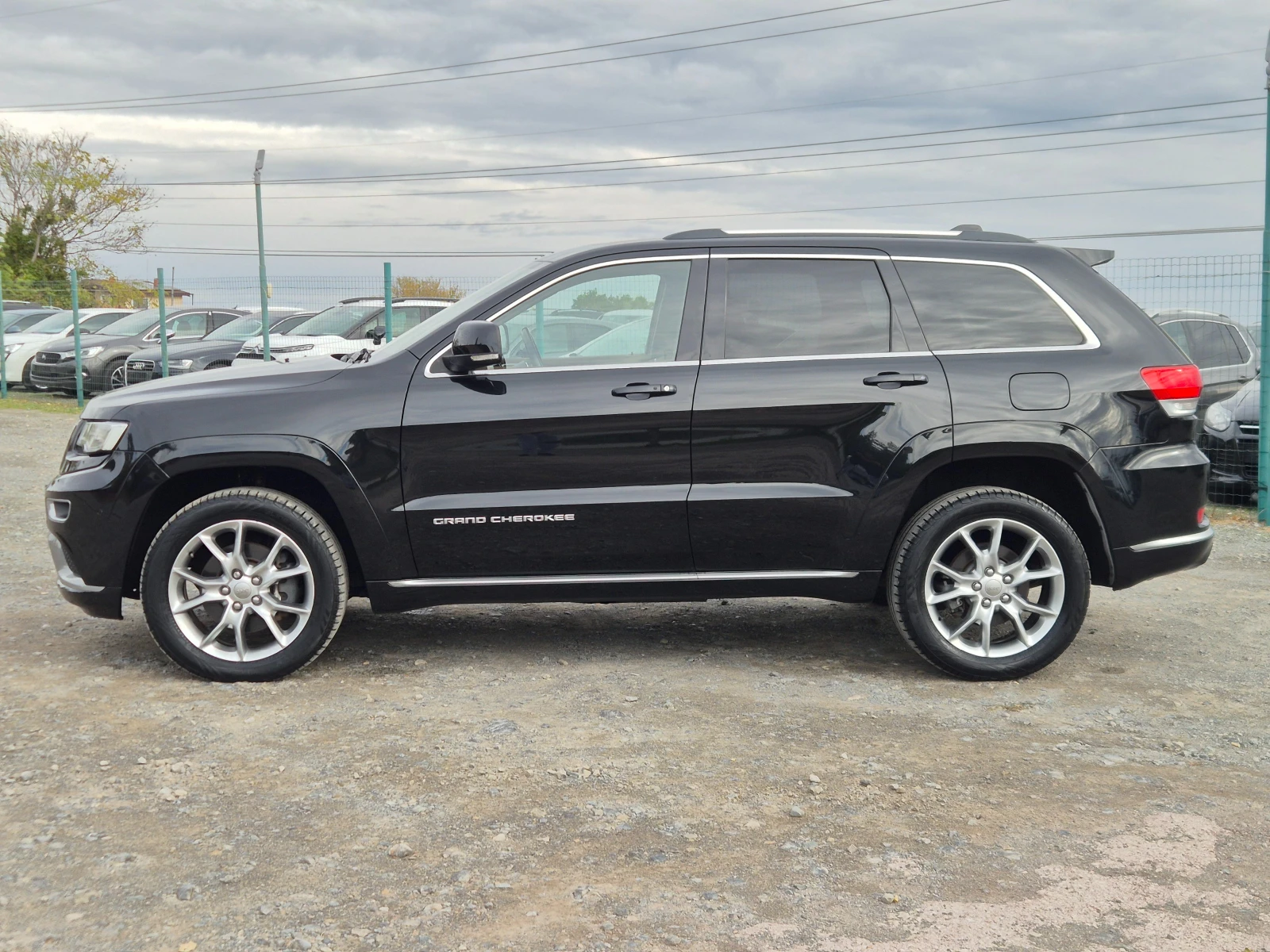Jeep Grand cherokee 3.0CRDI SUMMIT FULL, снимка 2 - Автомобили и джипове - 56681327