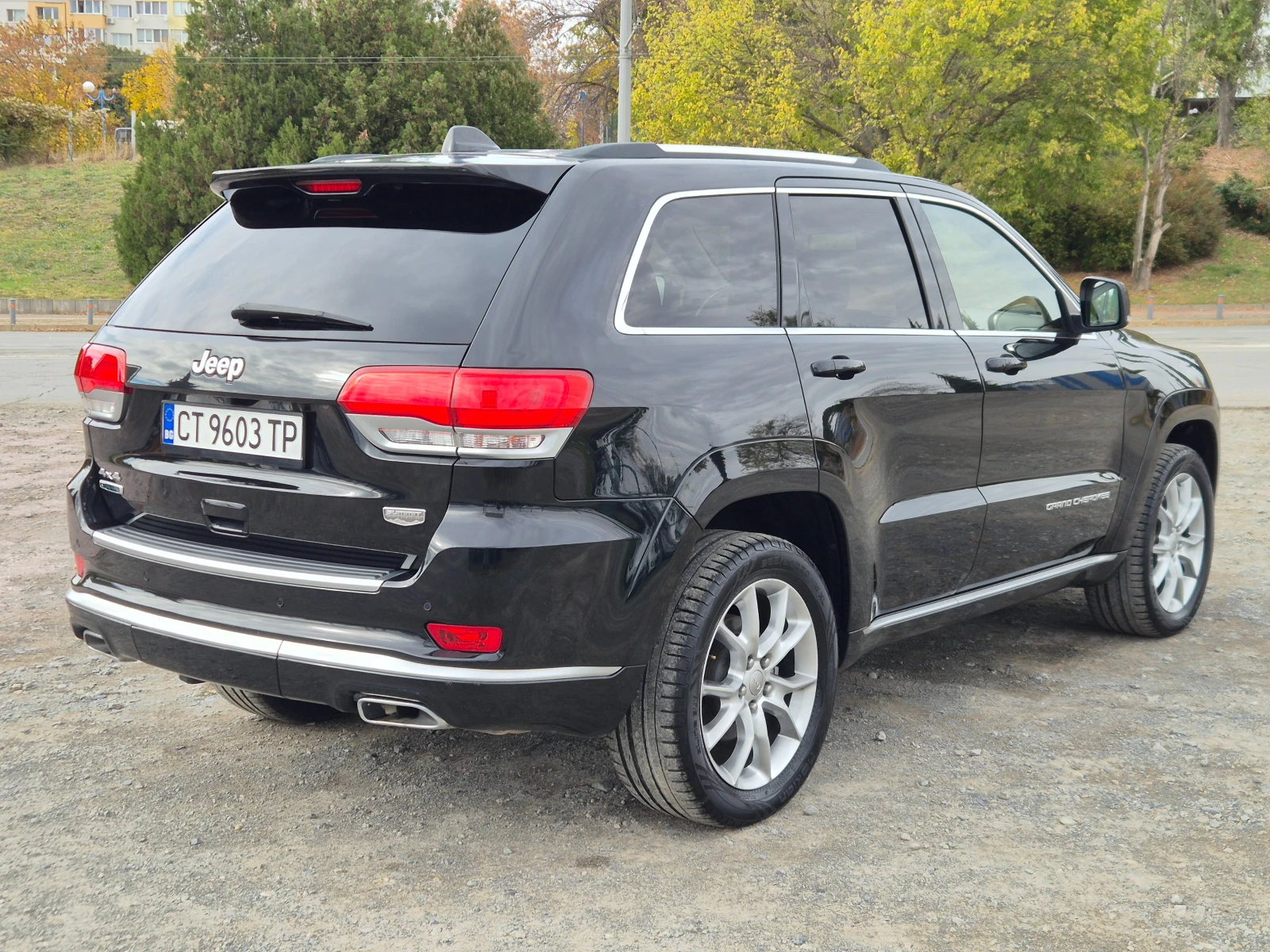 Jeep Grand cherokee 3.0CRDI SUMMIT FULL, снимка 5 - Автомобили и джипове - 56681327