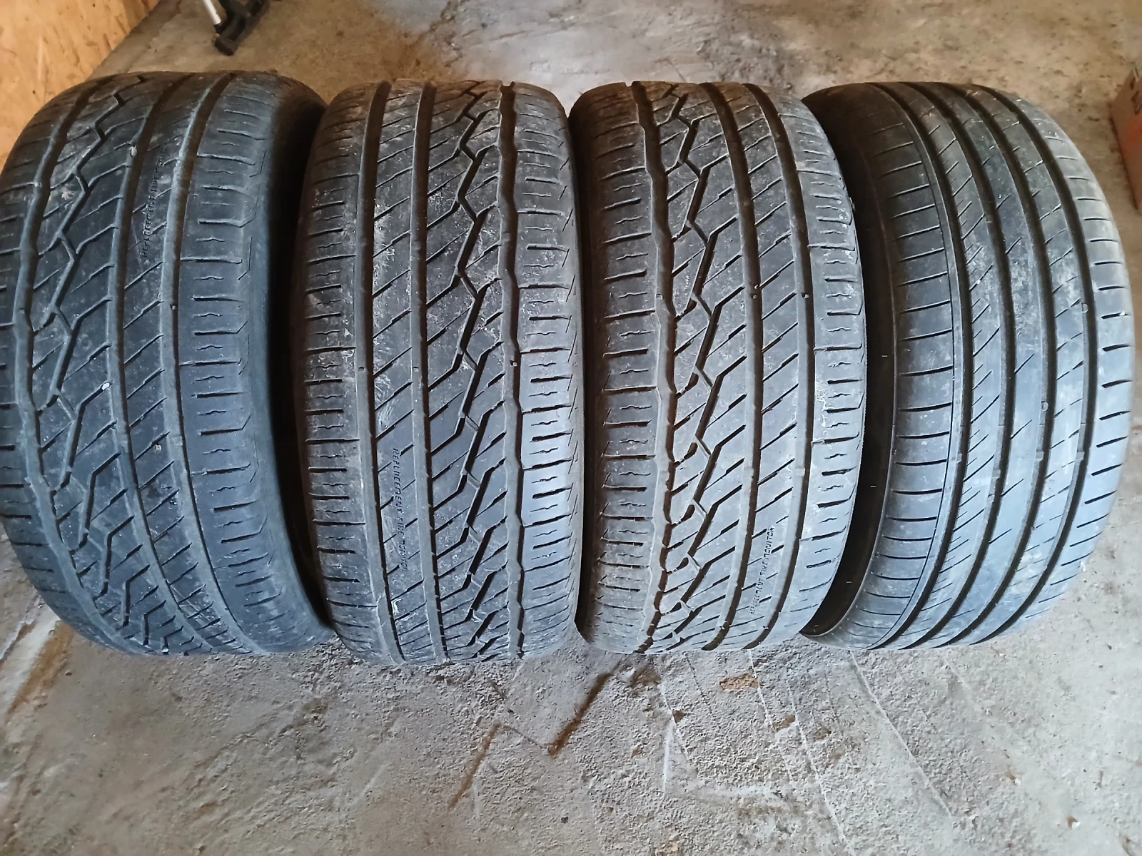 Гуми Летни 275/45R20, снимка 2 - Гуми и джанти - 54140958