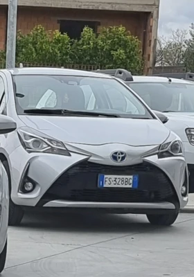 Toyota Yaris Yaris hybrid feisa, снимка 1