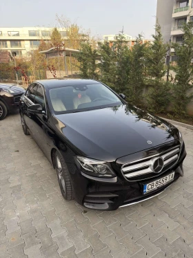 Mercedes-Benz E 220 4 matik, снимка 1