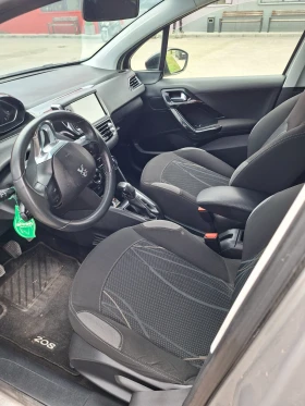 Peugeot 208, снимка 12
