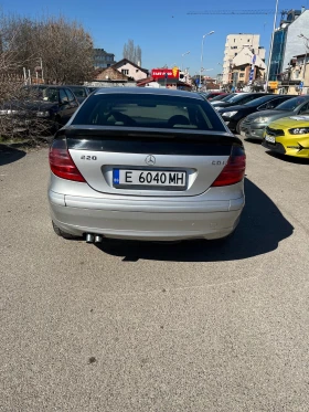 Mercedes-Benz C 220, снимка 2