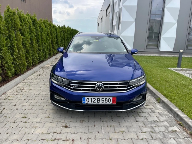 VW Passat R-LINE новия мотор 200кс ЛИЗИНГ, снимка 1 - Автомобили и джипове - 42337362