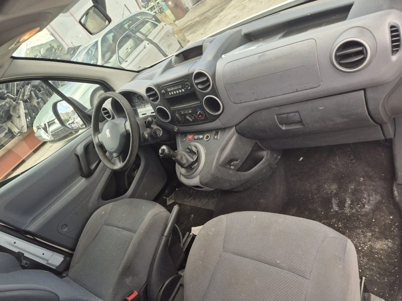 Peugeot Partner 1.6hdi..Klima, снимка 6 - Автомобили и джипове - 45977784