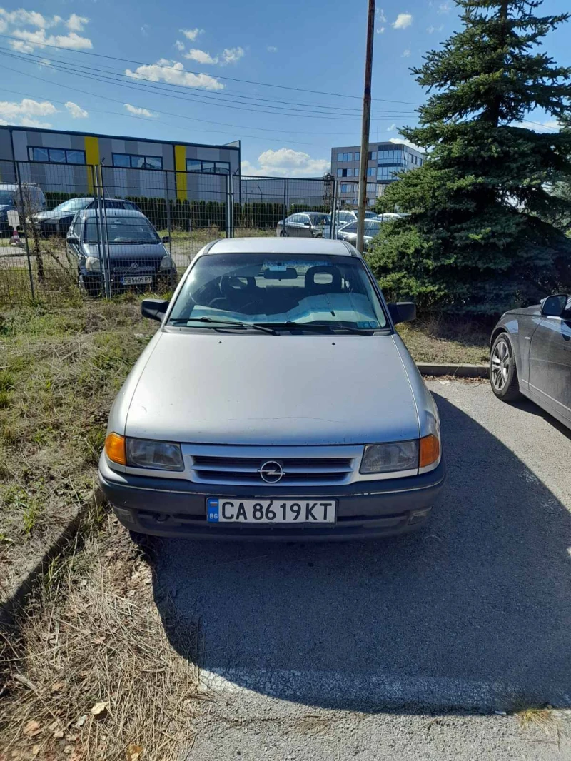 Opel Astra, снимка 1 - Автомобили и джипове - 47396738