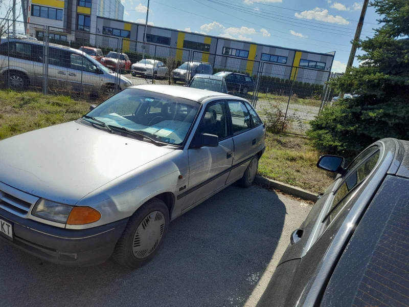 Opel Astra, снимка 2 - Автомобили и джипове - 47396738