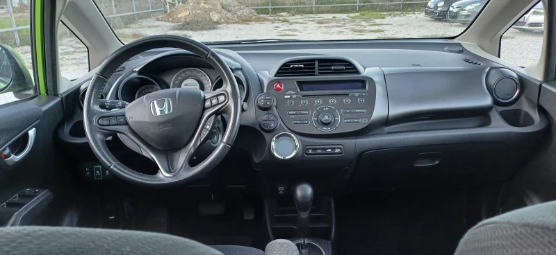 Honda Jazz 1.3HYBRIT SWISS, снимка 9 - Автомобили и джипове - 48355334