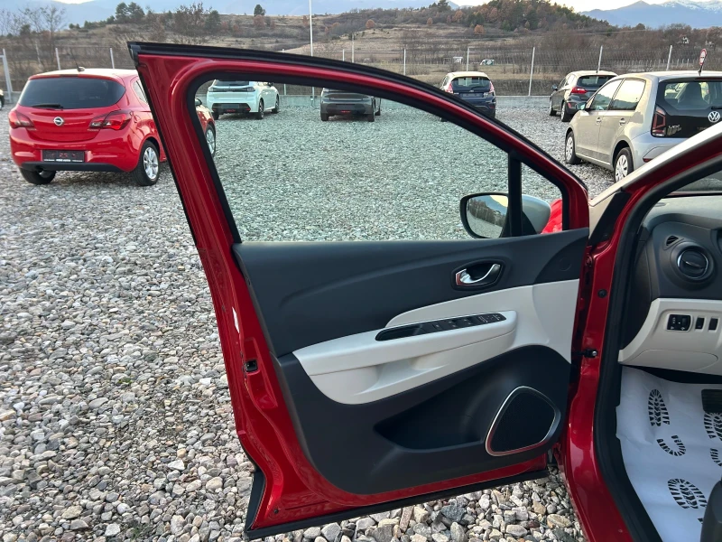 Renault Captur 1.5 DCI AUTOMATIC , снимка 9 - Автомобили и джипове - 48103181