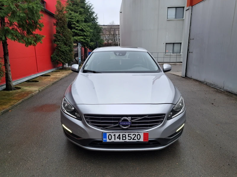 Volvo V60 R ДИЗАЙН D3, снимка 1 - Автомобили и джипове - 48282645