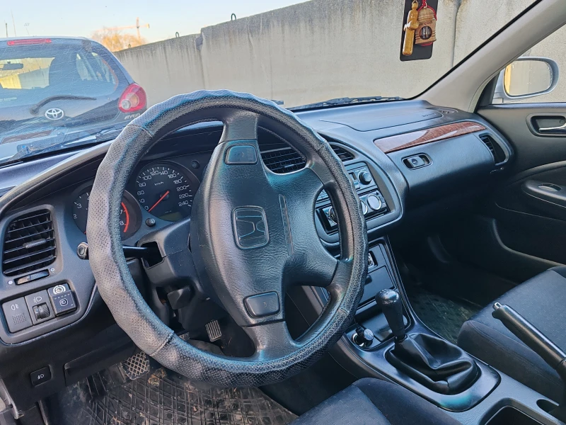 Honda Accord 1.8 Бензин + Газ, снимка 10 - Автомобили и джипове - 48558827