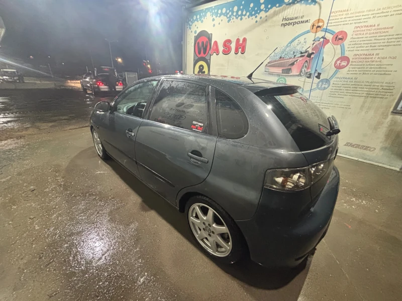 Seat Ibiza, снимка 4 - Автомобили и джипове - 48604575