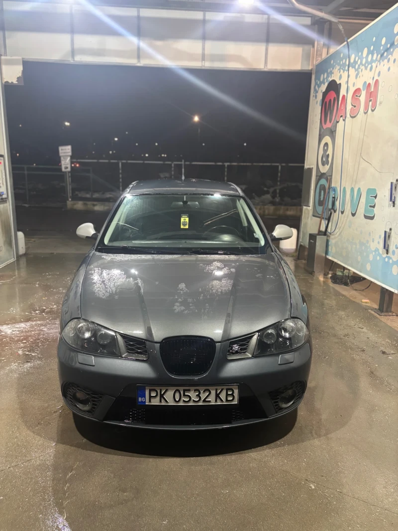 Seat Ibiza, снимка 1 - Автомобили и джипове - 48604575