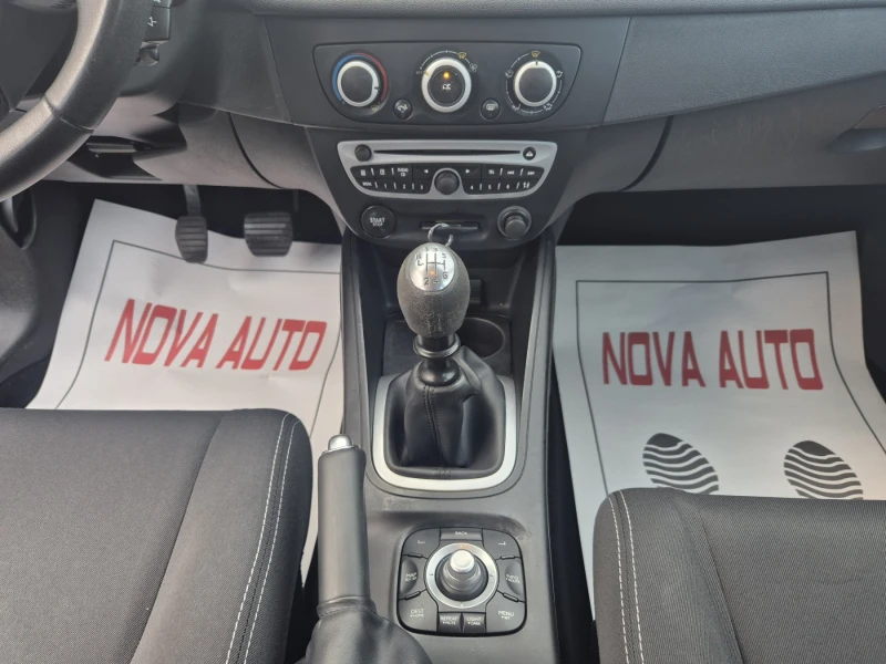 Renault Megane 1.5DCI-ПЕРФЕКТЕН, снимка 10 - Автомобили и джипове - 49317119