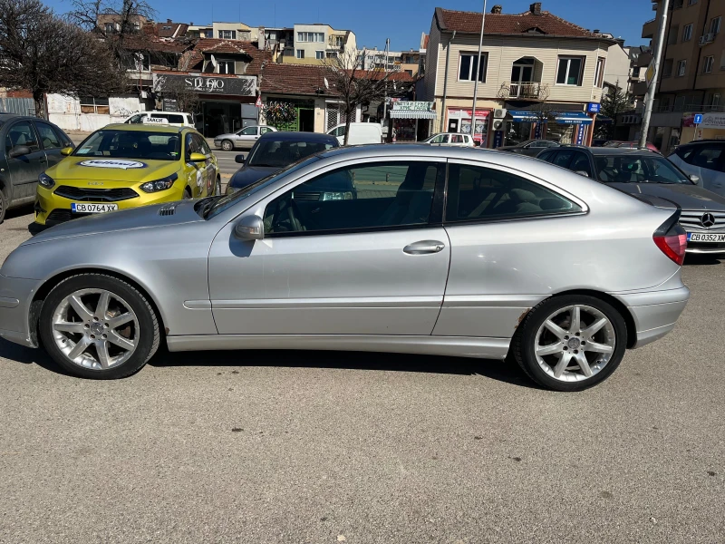 Mercedes-Benz C 220, снимка 4 - Автомобили и джипове - 49387960