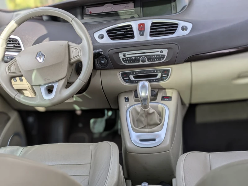 Renault Grand scenic 2.0iАвтомат6+ 1, снимка 15 - Автомобили и джипове - 49478664