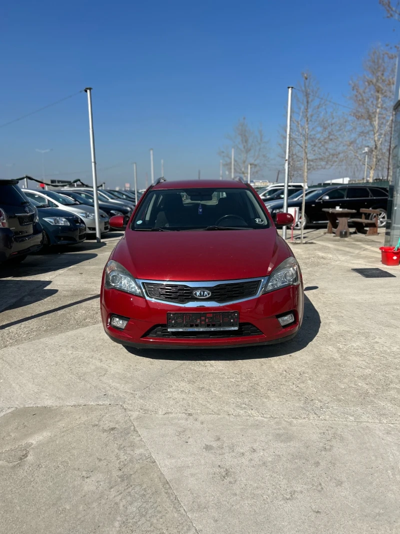 Kia Ceed 1.4, снимка 1 - Автомобили и джипове - 49532350