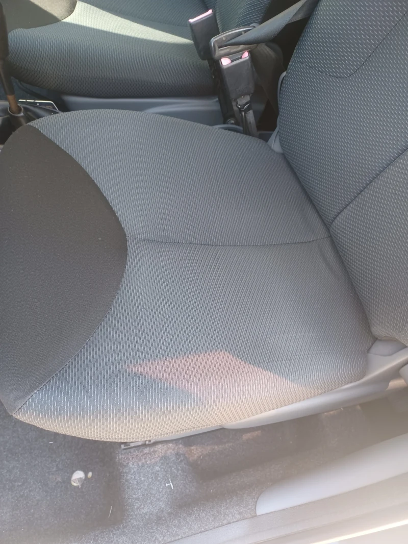 Toyota Aygo, снимка 8 - Автомобили и джипове - 52094515