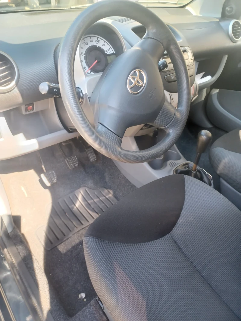 Toyota Aygo, снимка 6 - Автомобили и джипове - 52094515