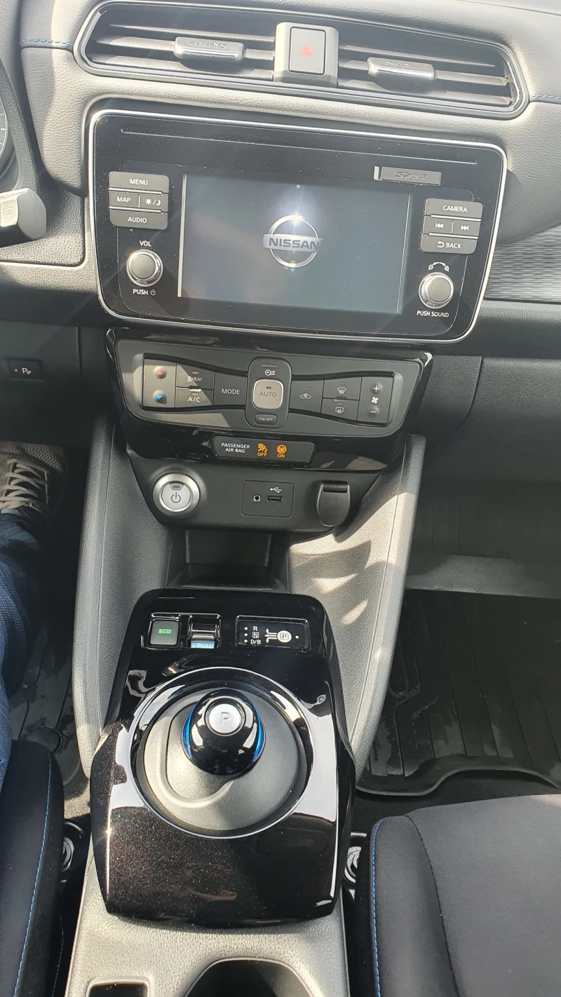 Nissan Leaf  Acenta, снимка 9 - Автомобили и джипове - 52639861