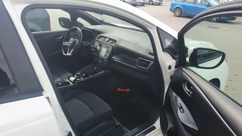 Nissan Leaf  Acenta, снимка 12 - Автомобили и джипове - 52639861