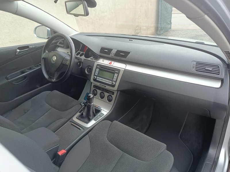 VW Passat 1.9/105ks/КЛИМАТРОНИК /, снимка 11 - Автомобили и джипове - 53405774