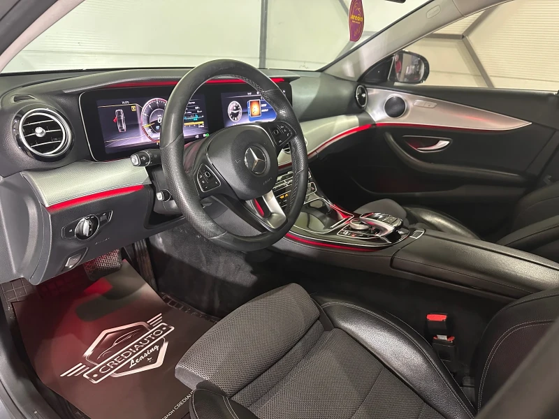 Mercedes-Benz E 220, снимка 7 - Автомобили и джипове - 53564041