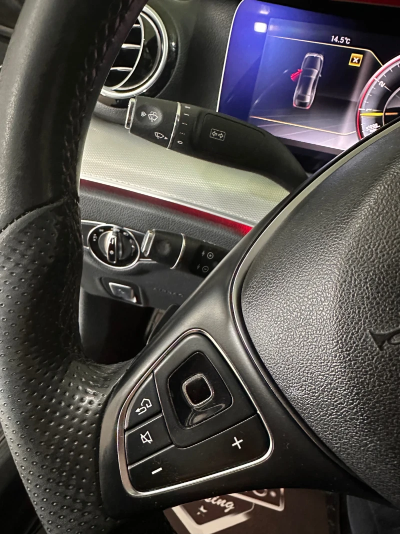 Mercedes-Benz E 220, снимка 11 - Автомобили и джипове - 53564041