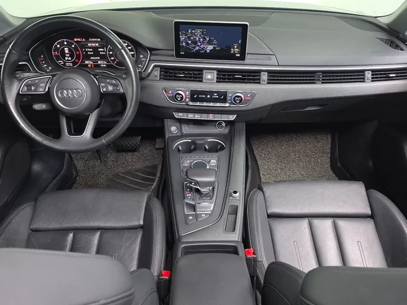 Audi A4 2.0 TDI, снимка 7 - Автомобили и джипове - 54144177