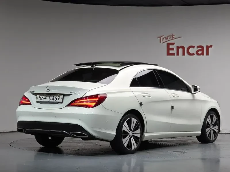 Mercedes-Benz CLA 250 4MATIC - САМО 30% АВАНС
