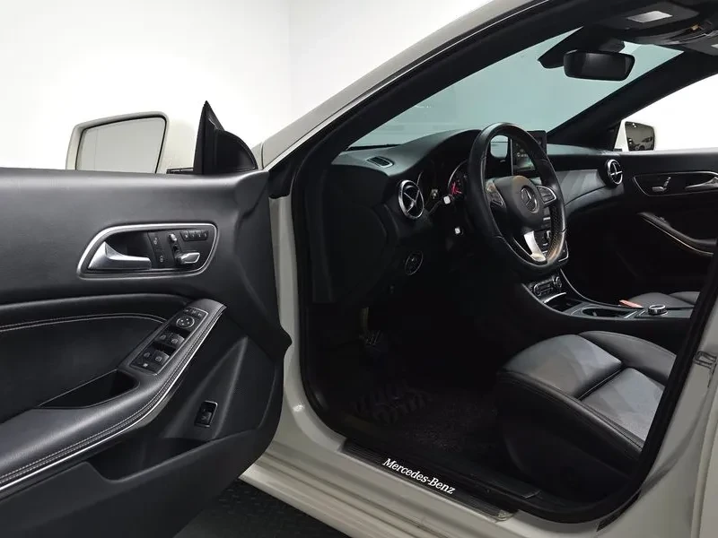 Mercedes-Benz CLA 250 4MATIC - САМО 30% АВАНС, снимка 17 - Автомобили и джипове - 56020174
