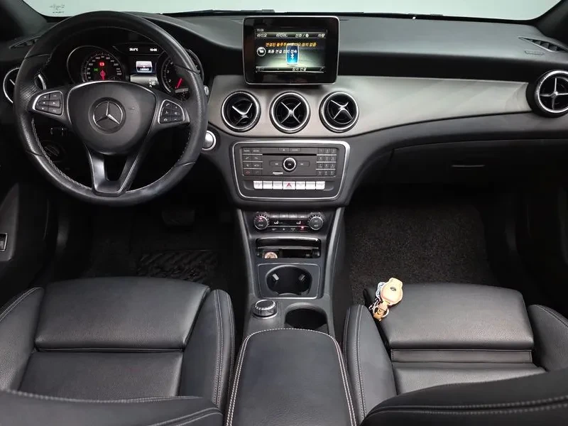 Mercedes-Benz CLA 250 4MATIC - САМО 30% АВАНС, снимка 11 - Автомобили и джипове - 56020174
