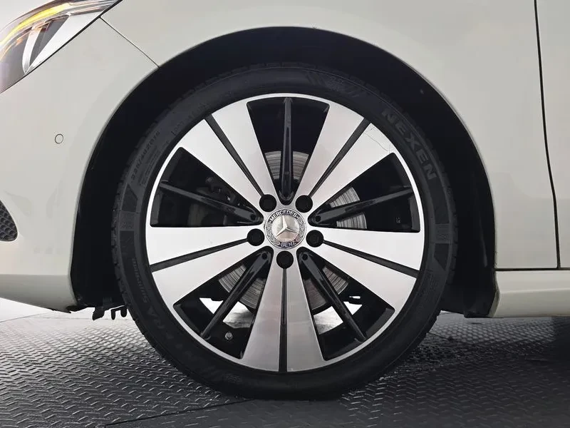 Mercedes-Benz CLA 250 4MATIC - САМО 30% АВАНС, снимка 7 - Автомобили и джипове - 56020174