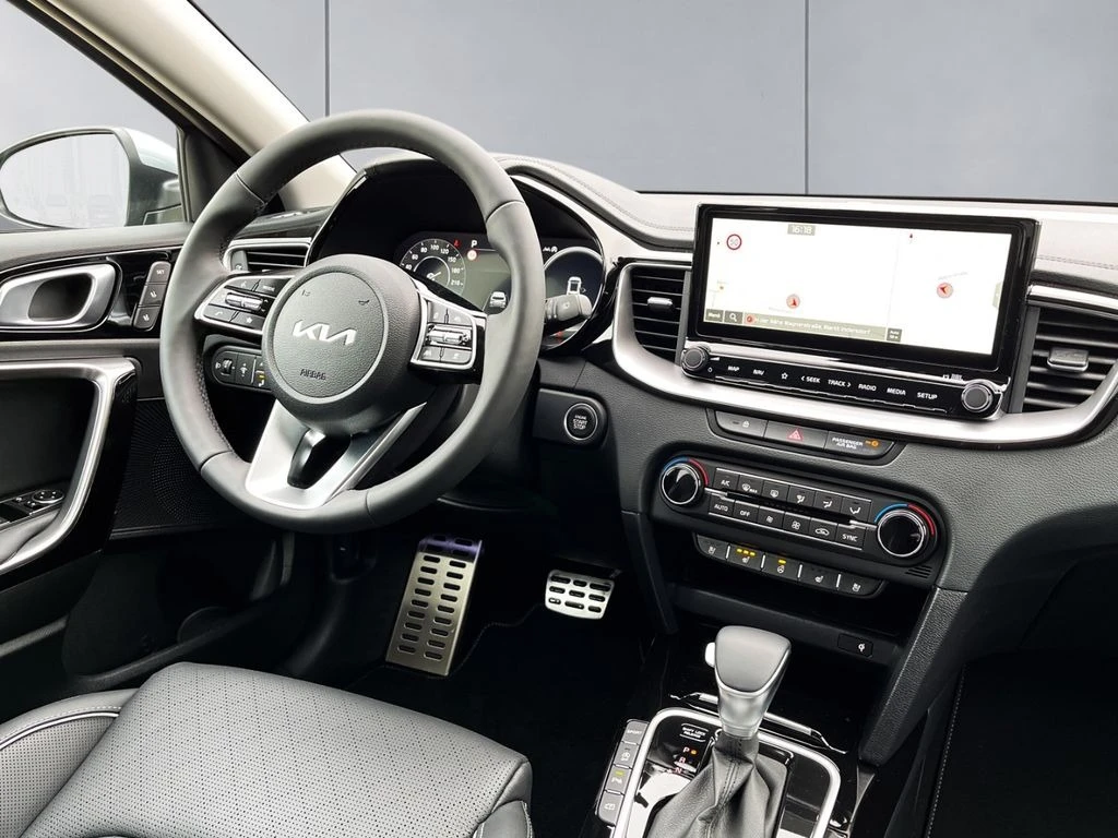 Kia Ceed   1.5   | Mobile.bg   13