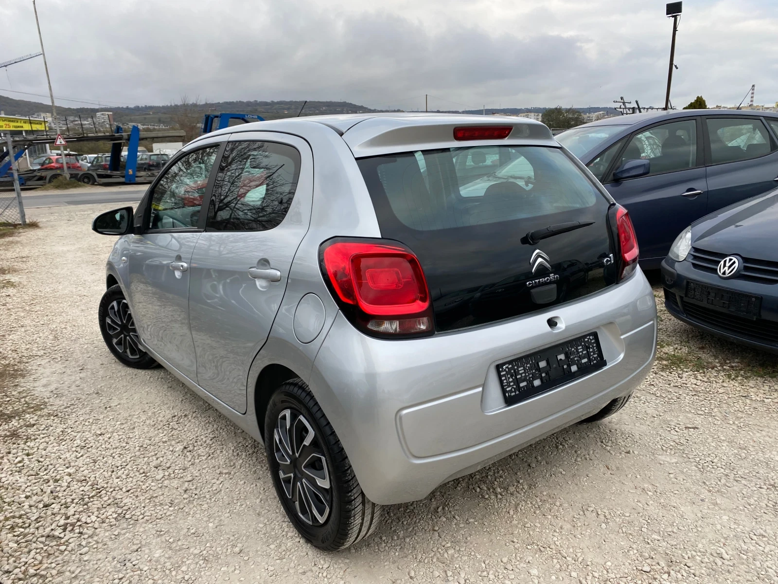 Citroen C1 1.0 АВТОМАТИК / ANDROID CARPLAY WAZE - изображение 4