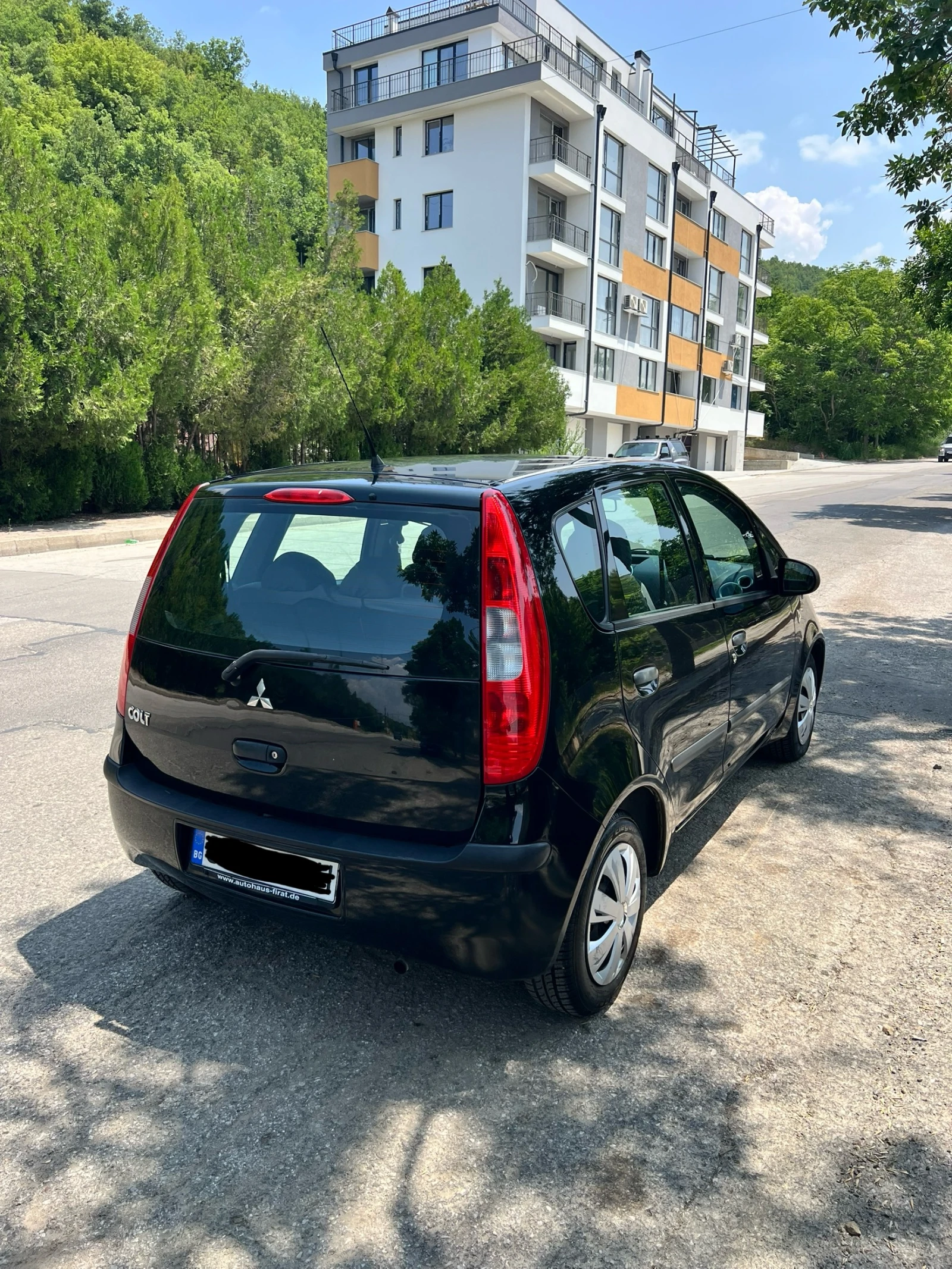 Mitsubishi Colt 1.1 бензин, всичко платено + бонус зимни гуми - изображение 5