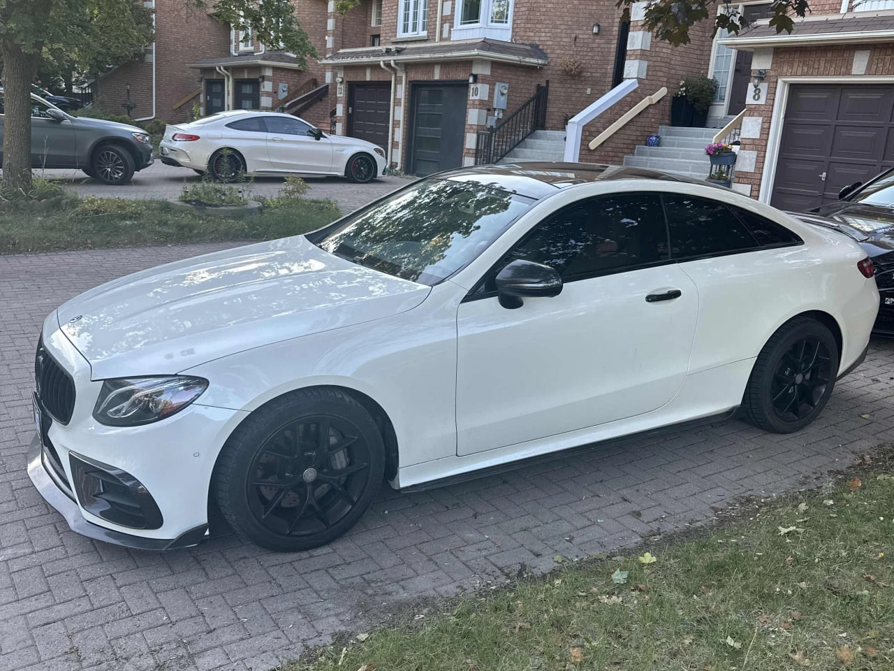 Mercedes-Benz E 400 * АВТО КРЕДИТ* ЦЕНА ДО БГ * СЕРВИЗНА ИСТОРИЯ *  - изображение 2