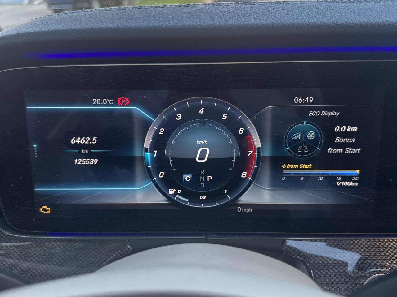 Mercedes-Benz E 400 * АВТО КРЕДИТ* ЦЕНА ДО БГ * СЕРВИЗНА ИСТОРИЯ *  - изображение 8