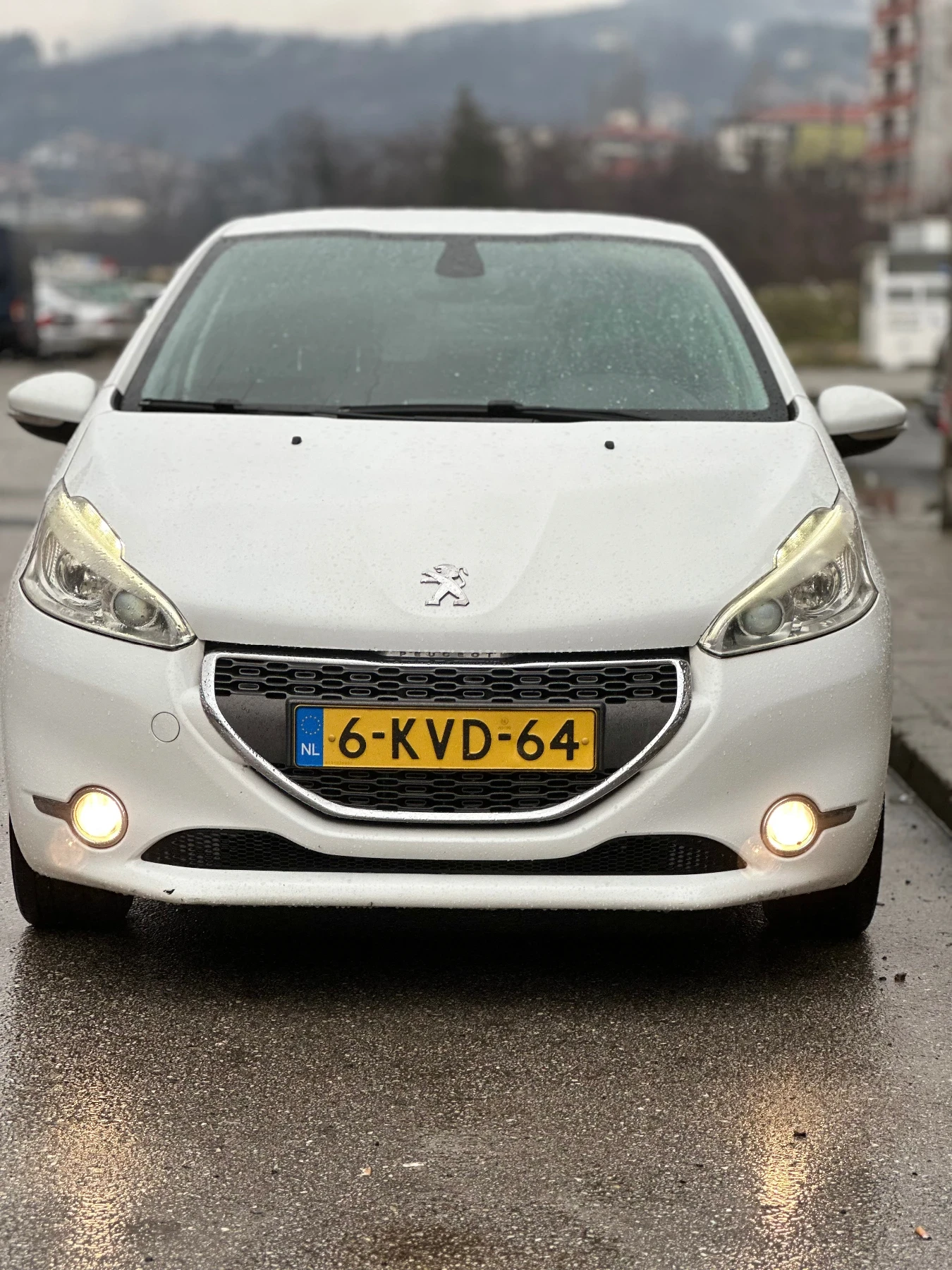 Peugeot 208 | Mobile.bg � ����������� 1