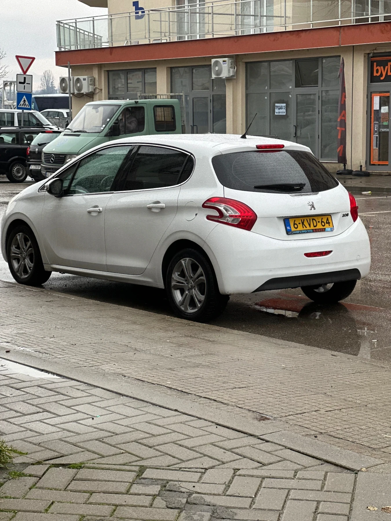 Peugeot 208 | Mobile.bg � ����������� 3
