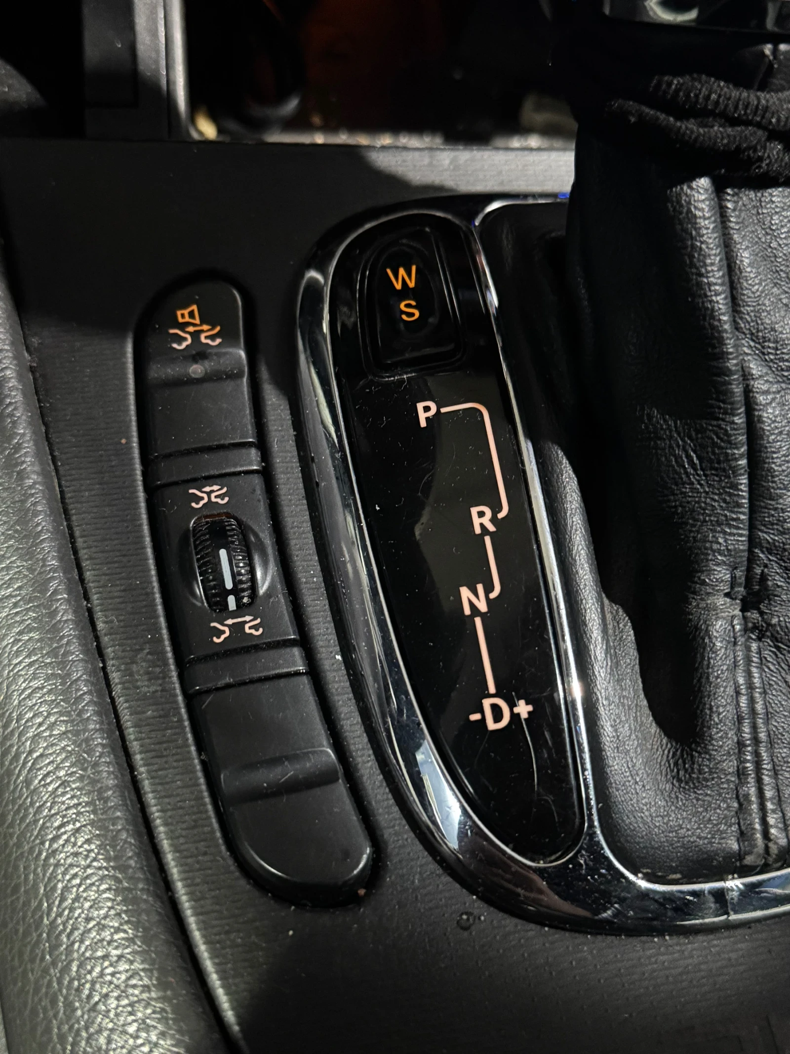 Mercedes-Benz CLK 500 DISTRONIC, снимка 5 - Автомобили и джипове - 53528261