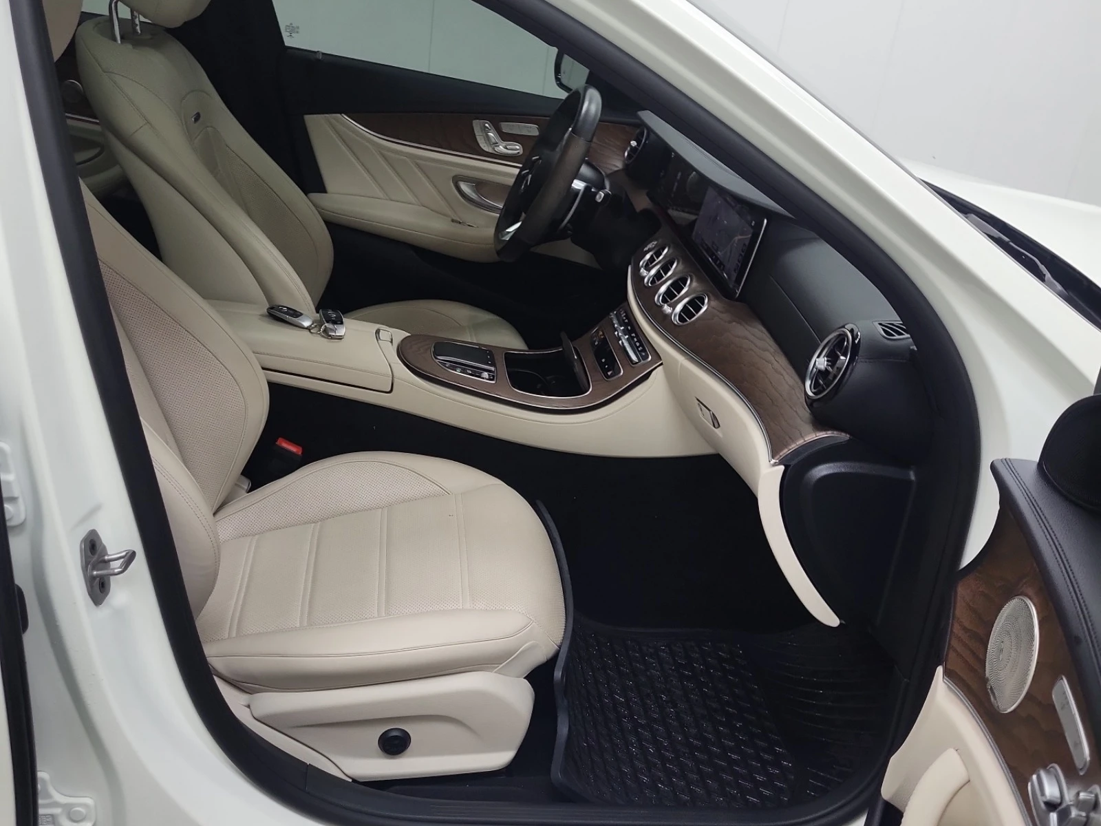 Mercedes-Benz E 53 AMG * * CARFAX * * ���� ������ * *  | Mobile.bg � ����������� 13