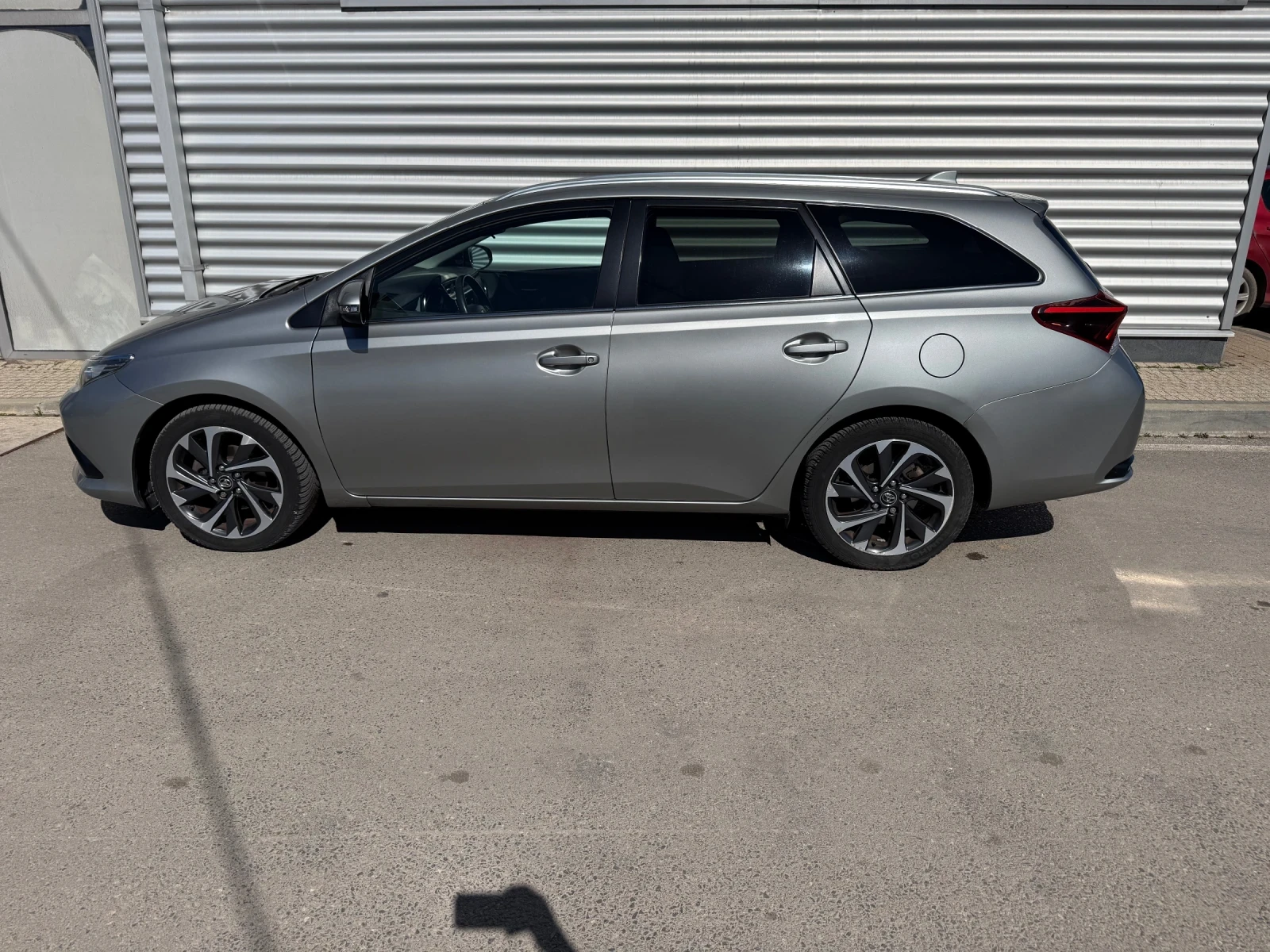 Toyota Auris Facelift+ 1, 6 D4-D+ Euro6B+ BiXenon+ ������ | Mobile.bg � ����������� 2
