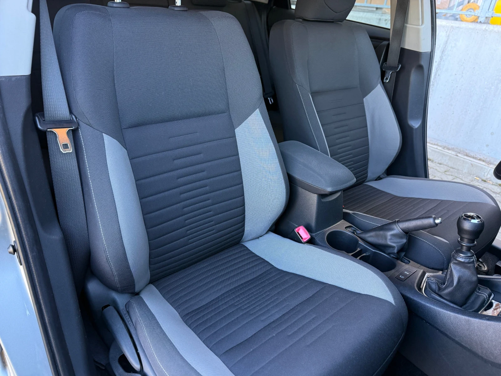 Toyota Auris Facelift+ 1, 6 D4-D+ Euro6B+ BiXenon+ ������ | Mobile.bg � ����������� 10