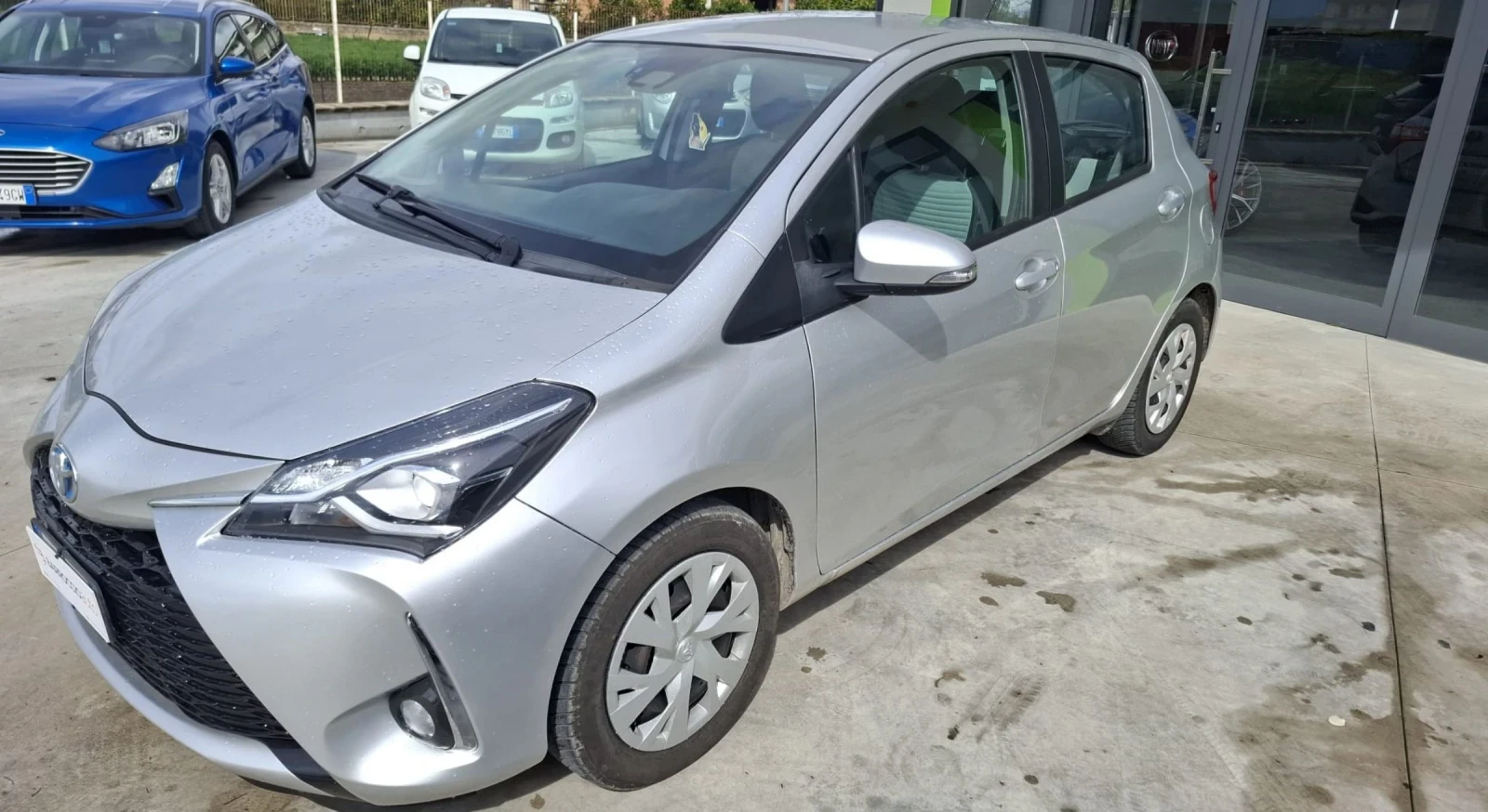 Toyota Yaris Yaris hybrid feisa, снимка 2 - Автомобили и джипове - 54149553