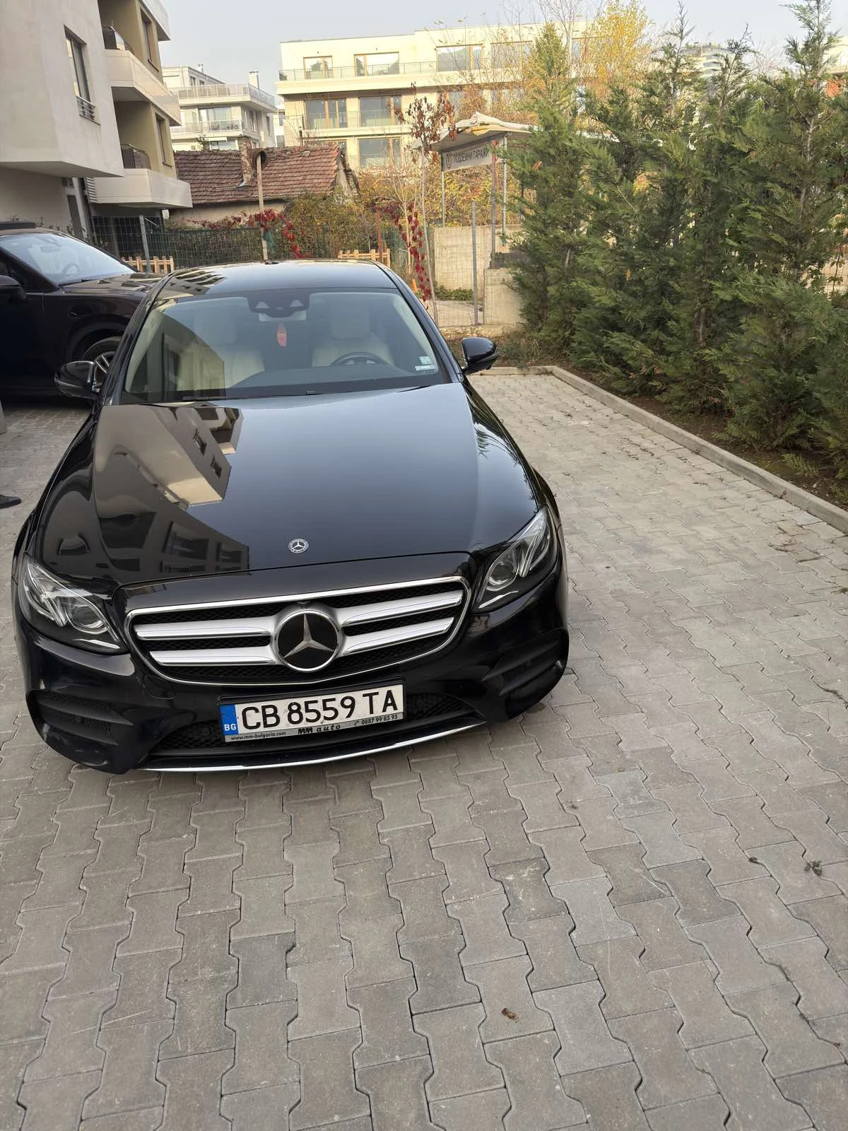 Mercedes-Benz E 220 4 matik, снимка 2 - Автомобили и джипове - 54519656