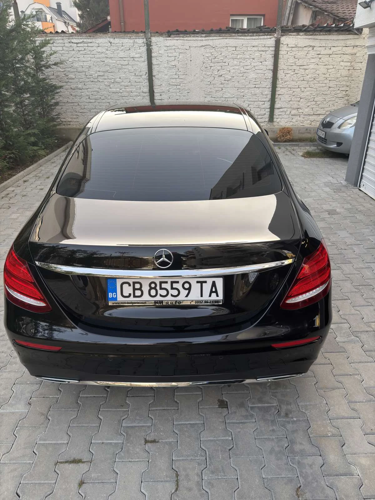 Mercedes-Benz E 220 4 matik, снимка 4 - Автомобили и джипове - 54519656