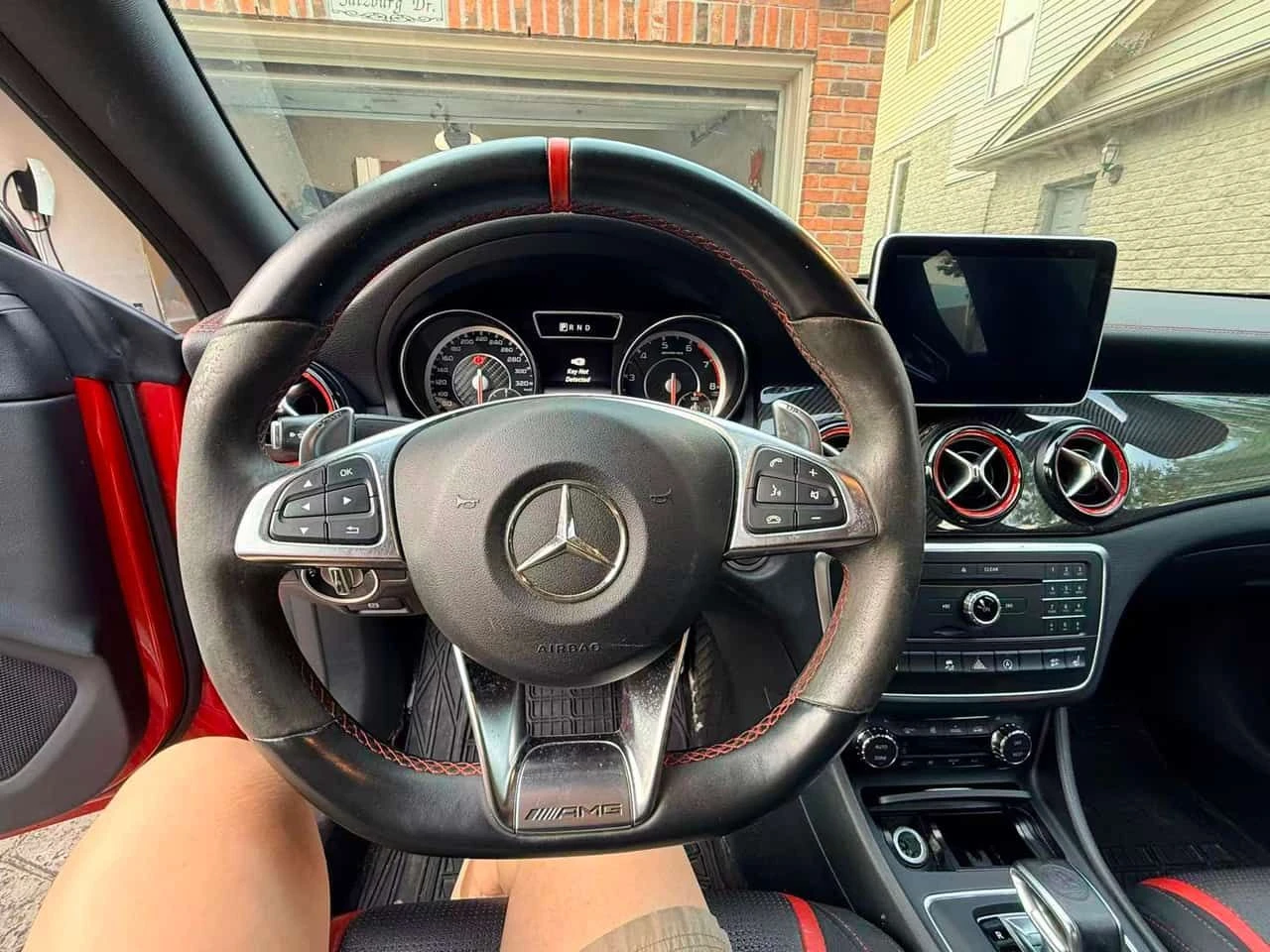 Mercedes-Benz CLA 45 AMG 4MATIC * BUCKET SEATS* КЛАПИ* ПАНОРАМА* , снимка 9 - Автомобили и джипове - 55650648