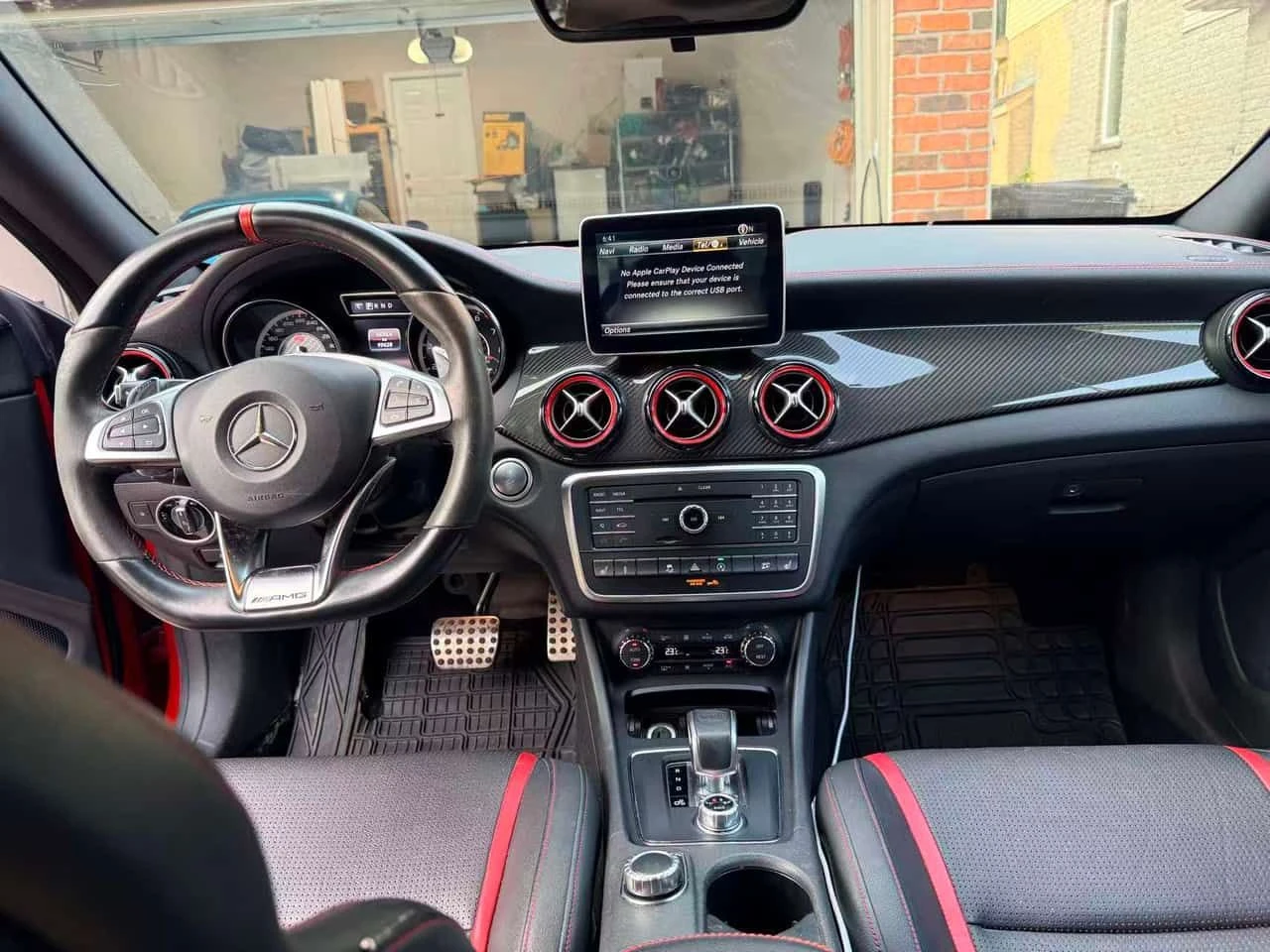Mercedes-Benz CLA 45 AMG 4MATIC * BUCKET SEATS* КЛАПИ* ПАНОРАМА* , снимка 8 - Автомобили и джипове - 55650648