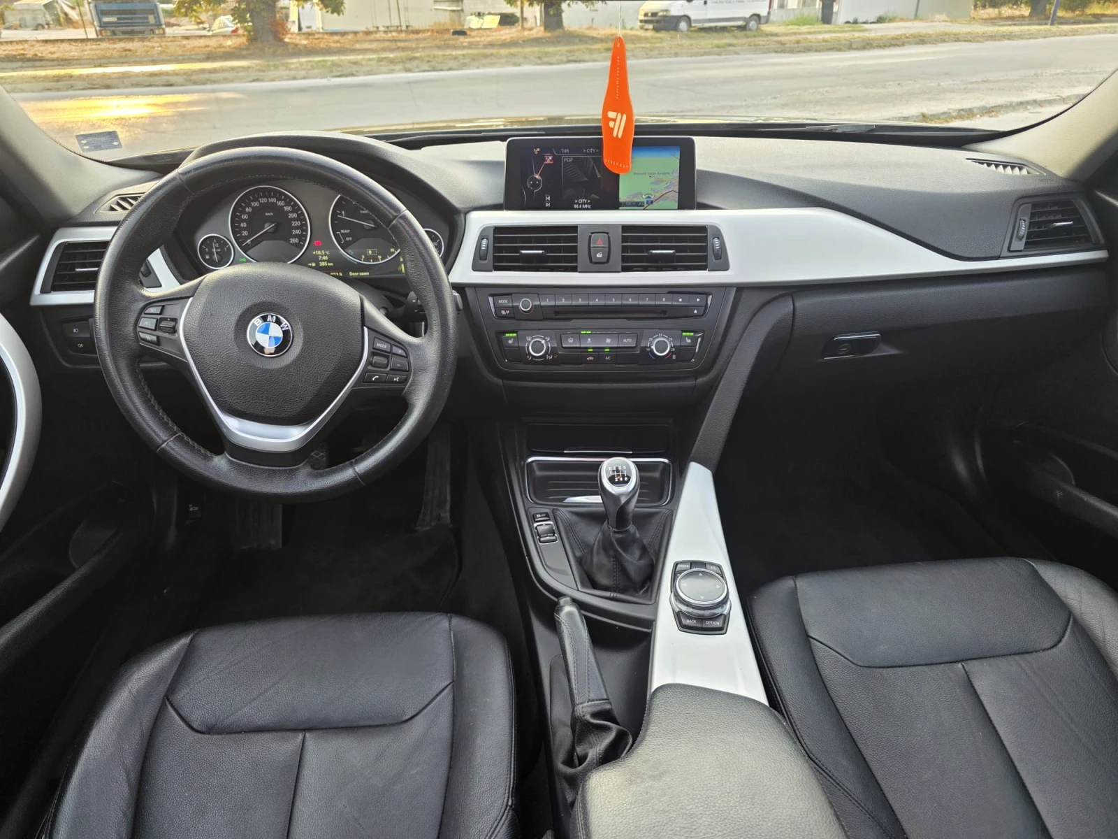 BMW 320 X-Drive* 184 к.с.* NAVI* Панорама* , снимка 8 - Автомобили и джипове - 55851265